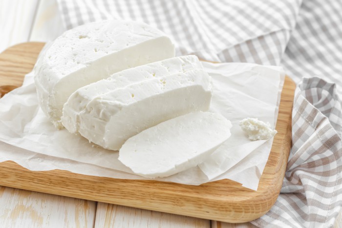 Адыгейский сыр: польза и вред