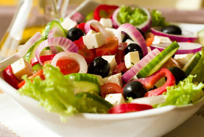 Греческий салат с брынзой:
