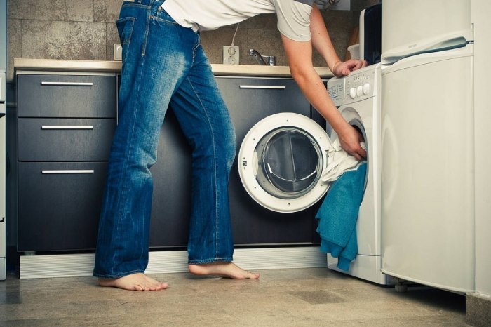 Стирка пуховика в стиральной машине: пошаговая инструкция и полезные советы
