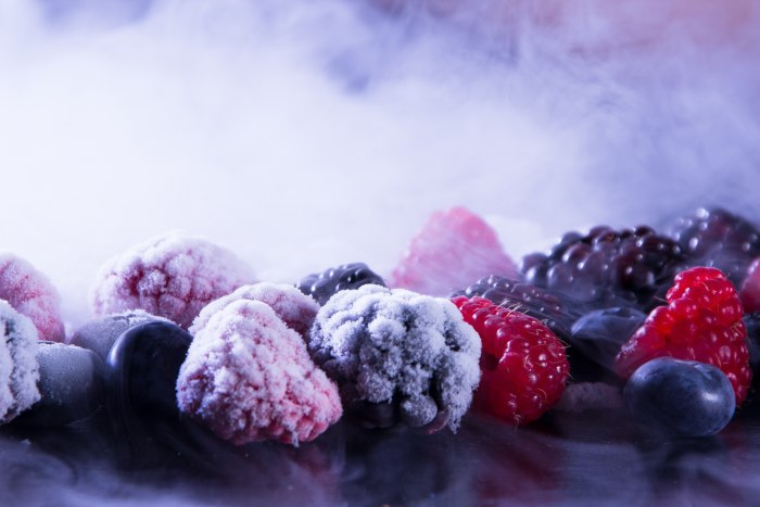 Замороженные ягоды: основные способы заморозки