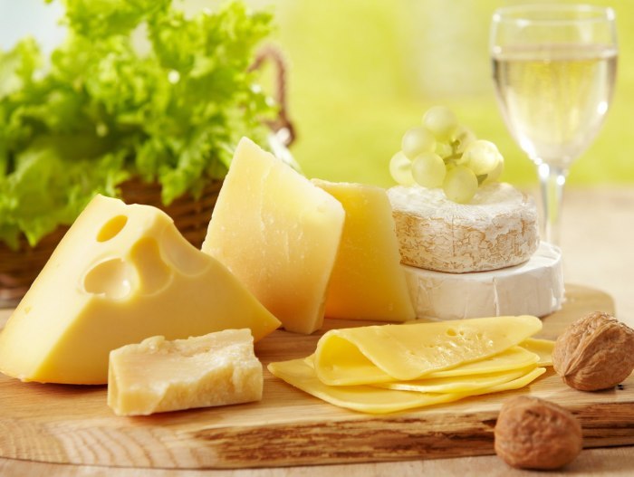 Искусство правильного хранения сыра в холодильнике