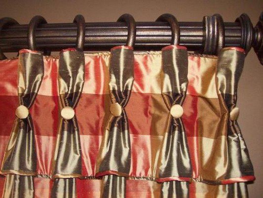 Новая жизнь оконного текстиля: как правильно удлинить шторы своими руками
