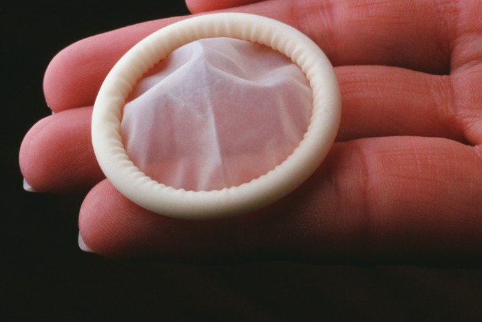 вскрытый презерватив