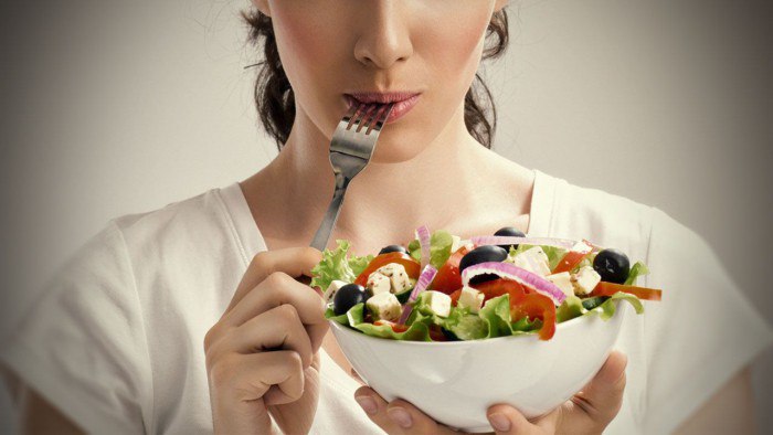 Как с помощью продуктов питания снизить уровень холестерина?