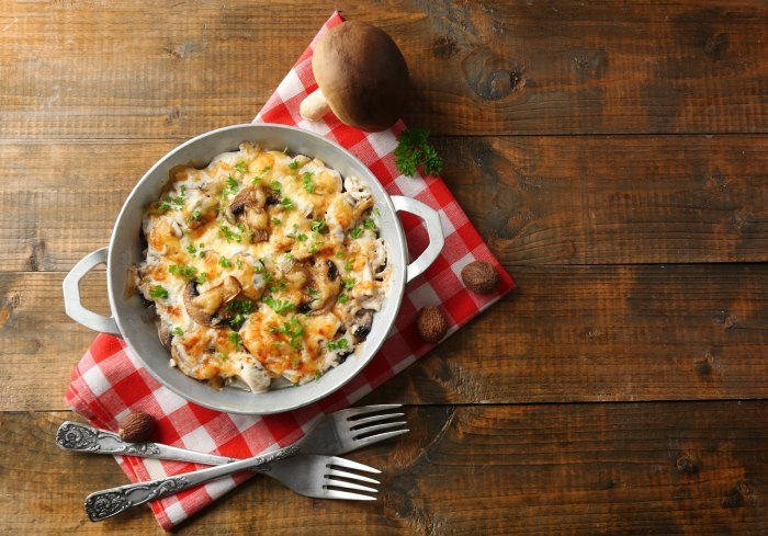 Разные рецепты соуса для жульена: учимся готовить вкусное французское блюдо