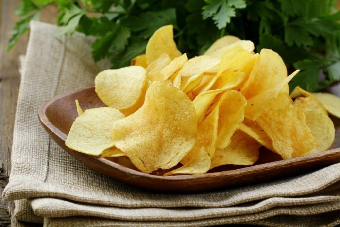 Рецепт картофельных чипсов в духовке