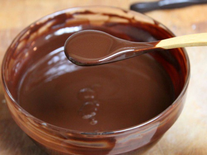 Рецепт детской шоколадной глазури из какао «Несквик» и молока