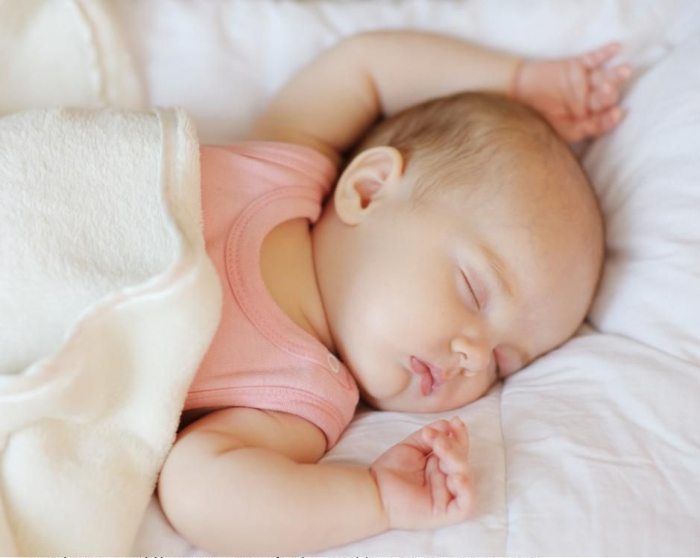 Как уложить грудничка спать: полезные советы опытных мам
