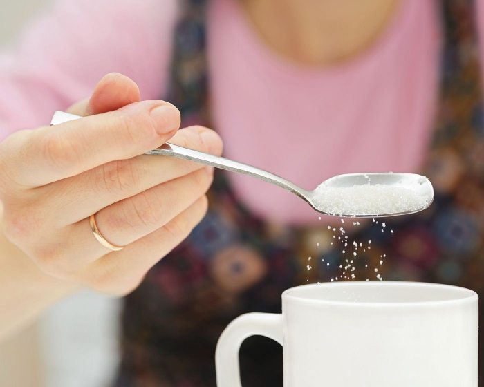 Как узнать, сколько калорий в чайной ложке сахара?
